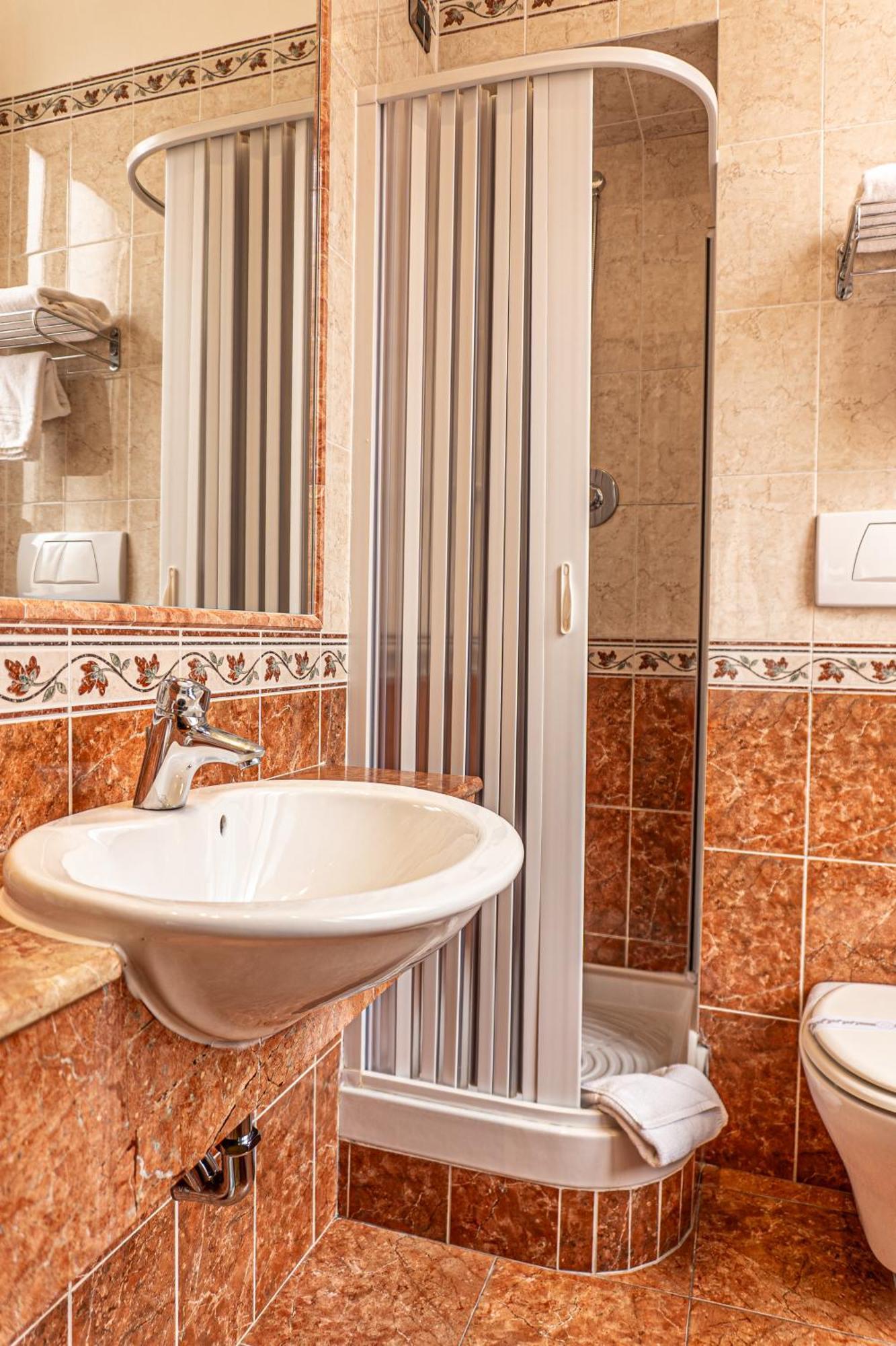 Economy Double or Twin Room