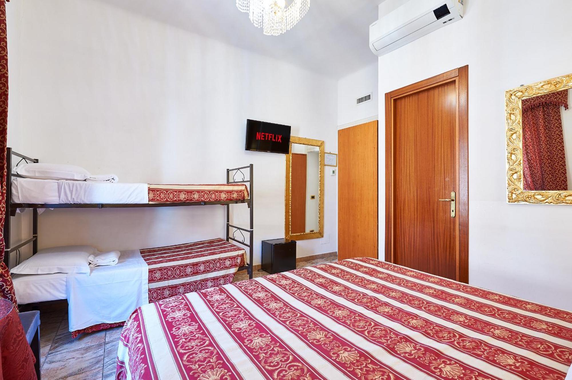 Standard Quadruple Room
