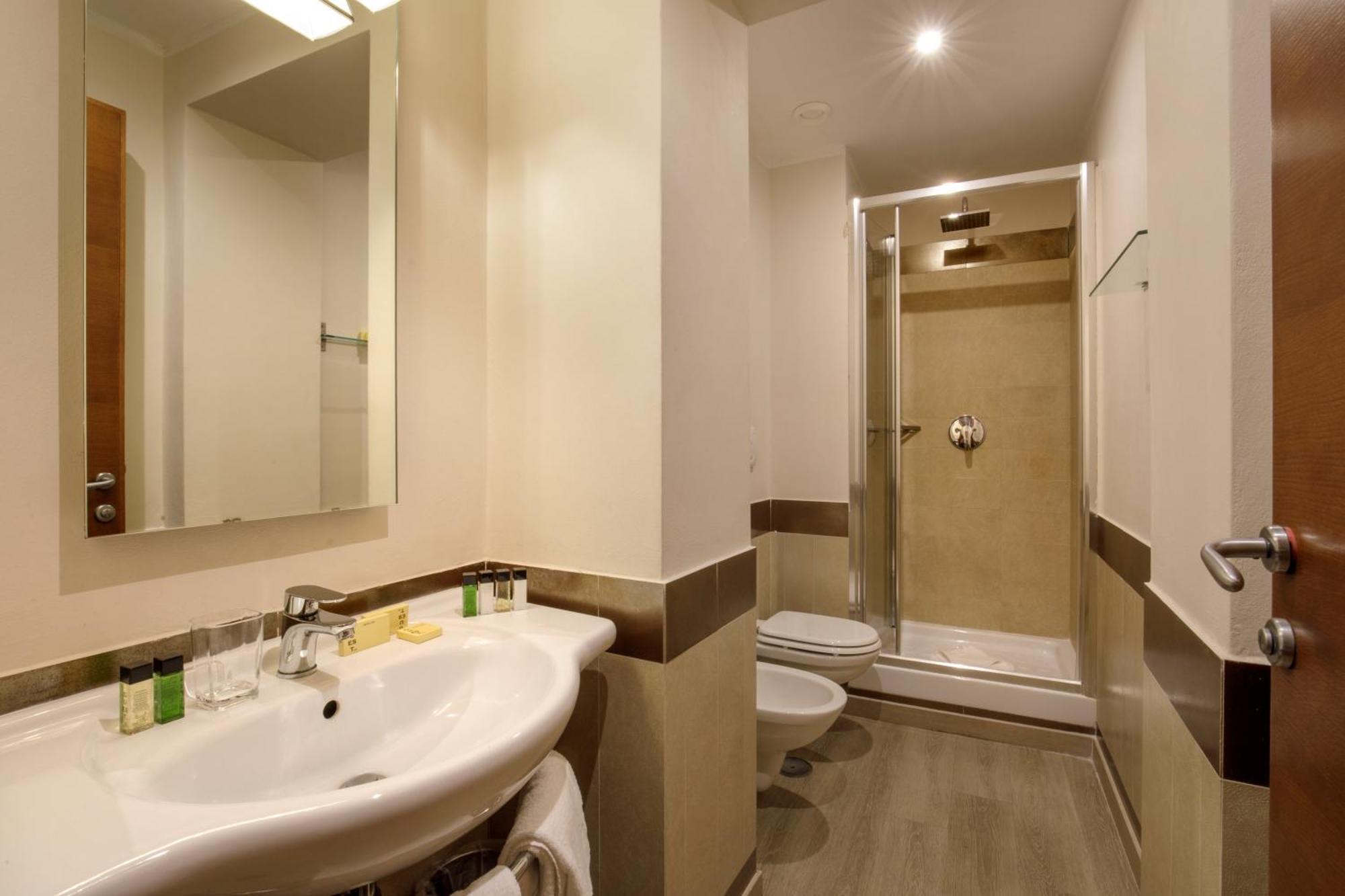 Standard Double or Twin Room,1687452945:JPEG