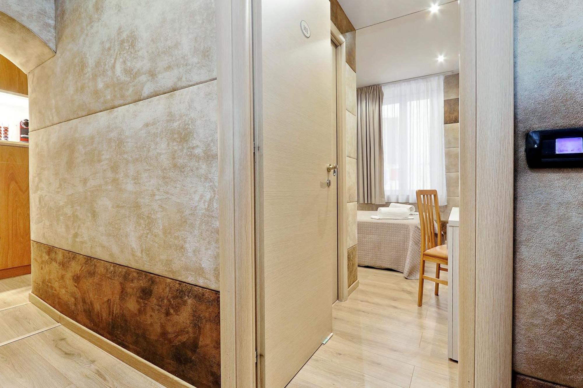 Double Room Private Bathroom