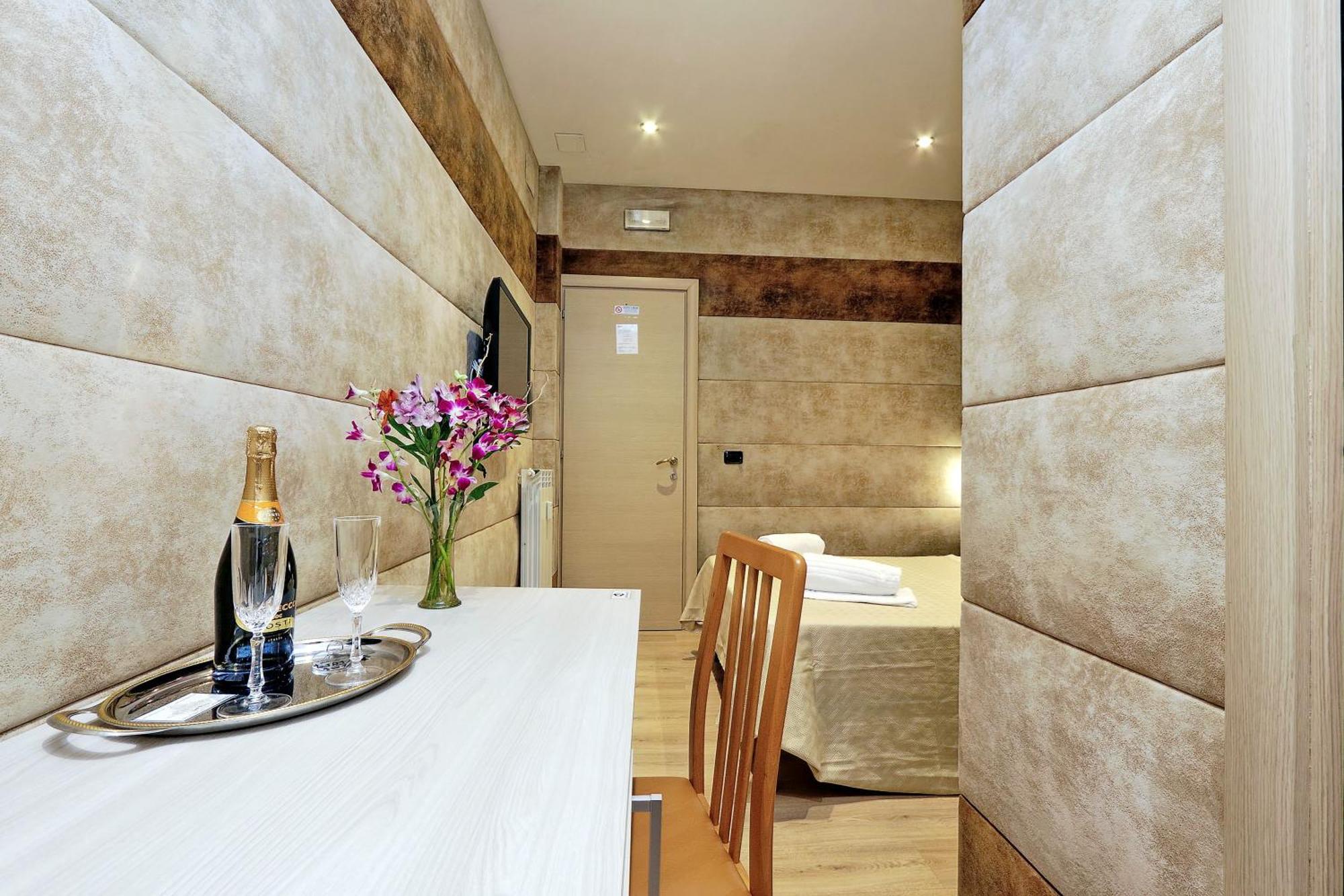 Double Room Private Bathroom