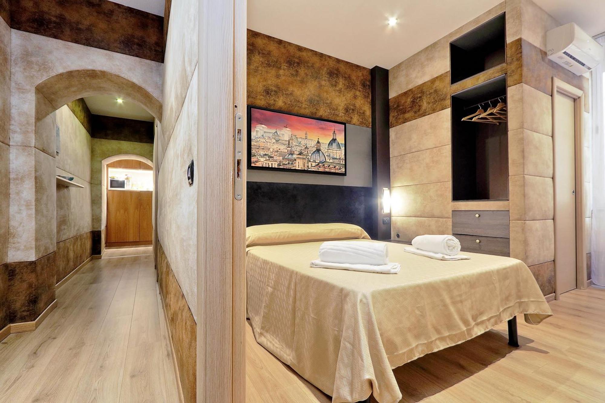 Double Room Private Bathroom