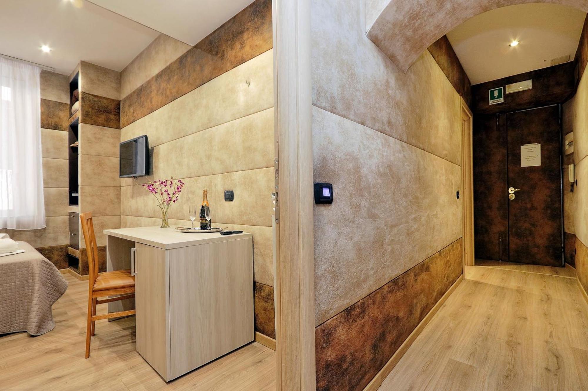 Double Room Private Bathroom