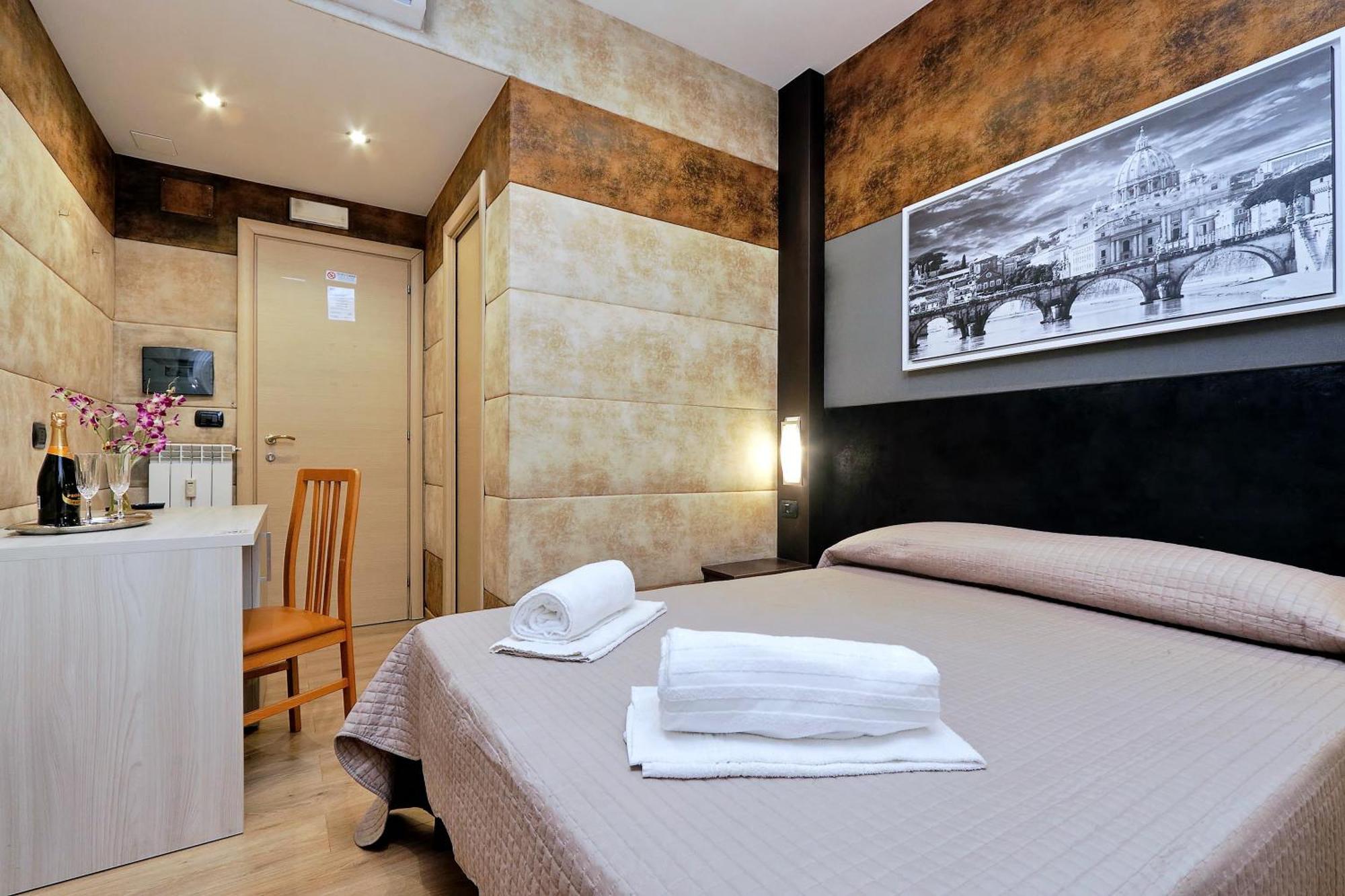 Double Room Private Bathroom