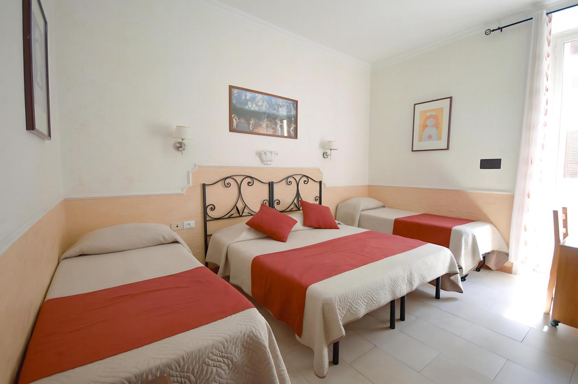 Quadruple Room with Private Bathroom