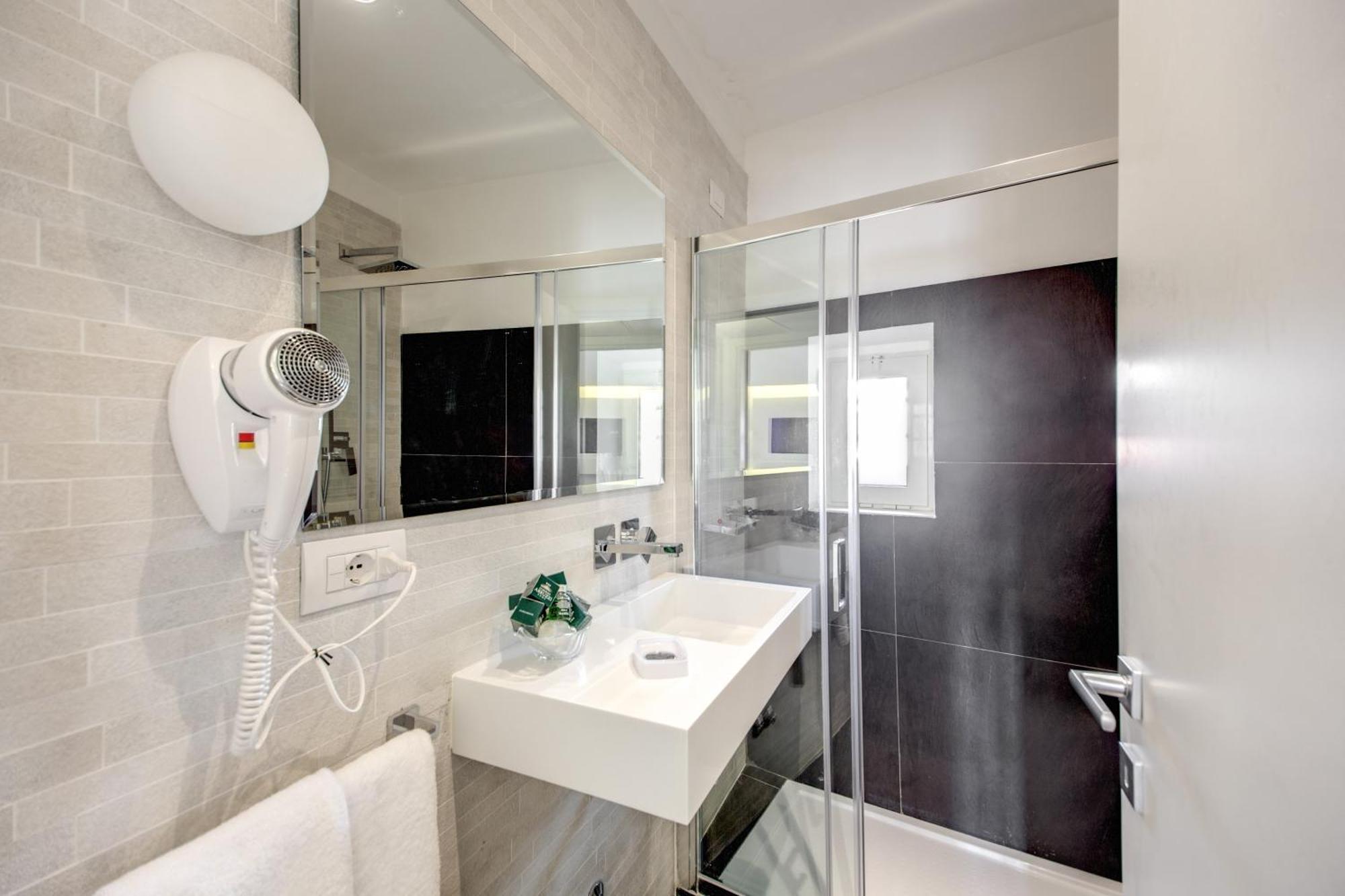 Junior Suite Pantheon View