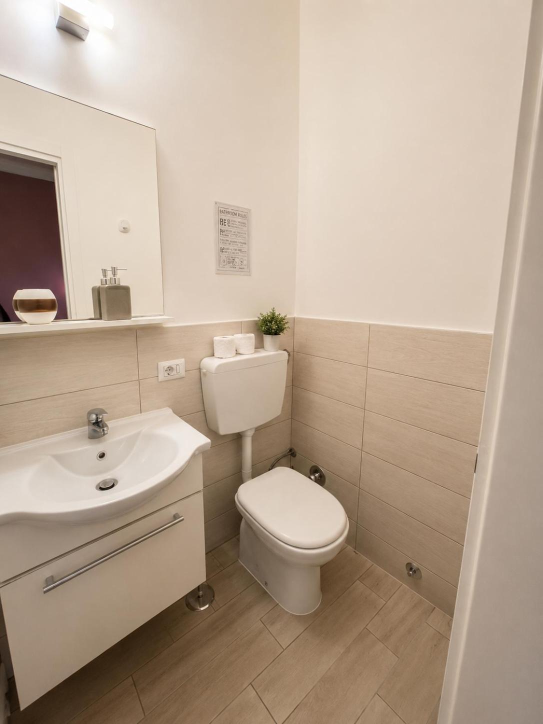 Double Room Private Bathroom