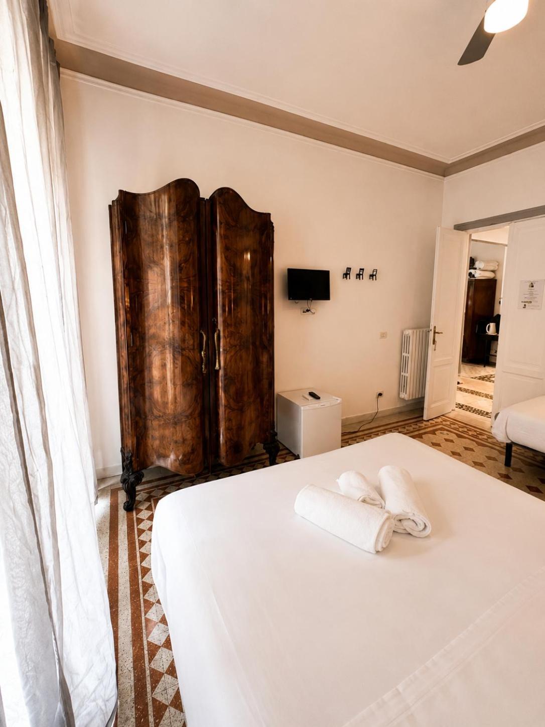 Economy Triple Room