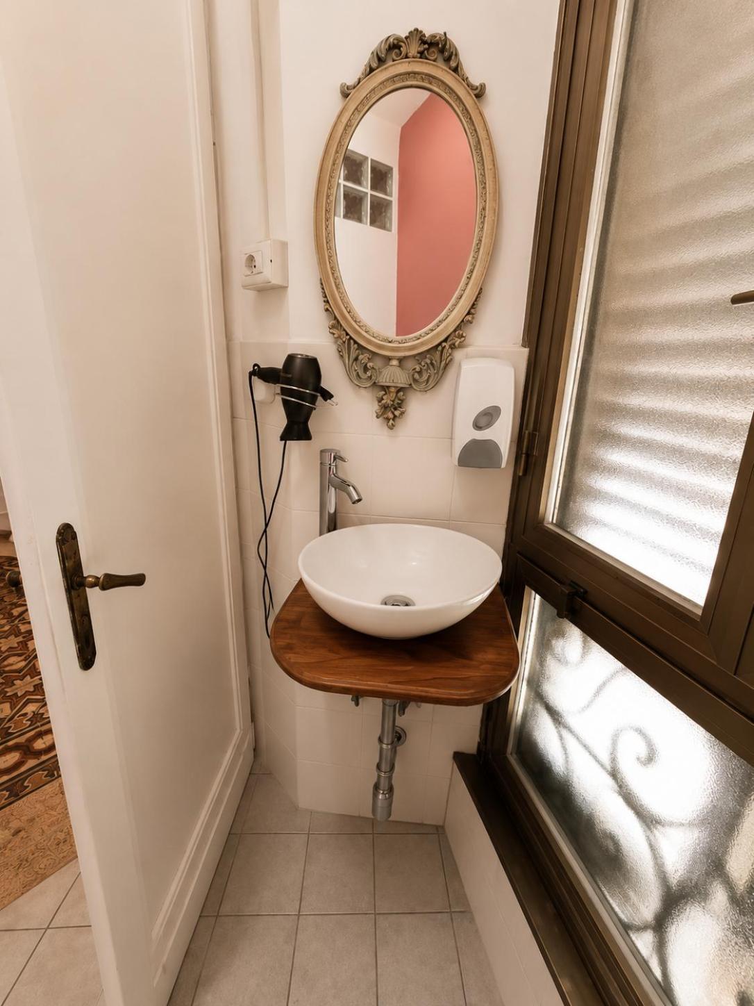 Quadruple Room Private Bathroom