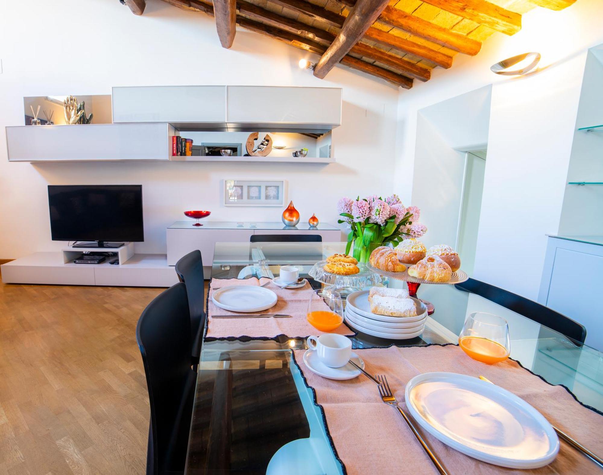 Deluxe Apartment