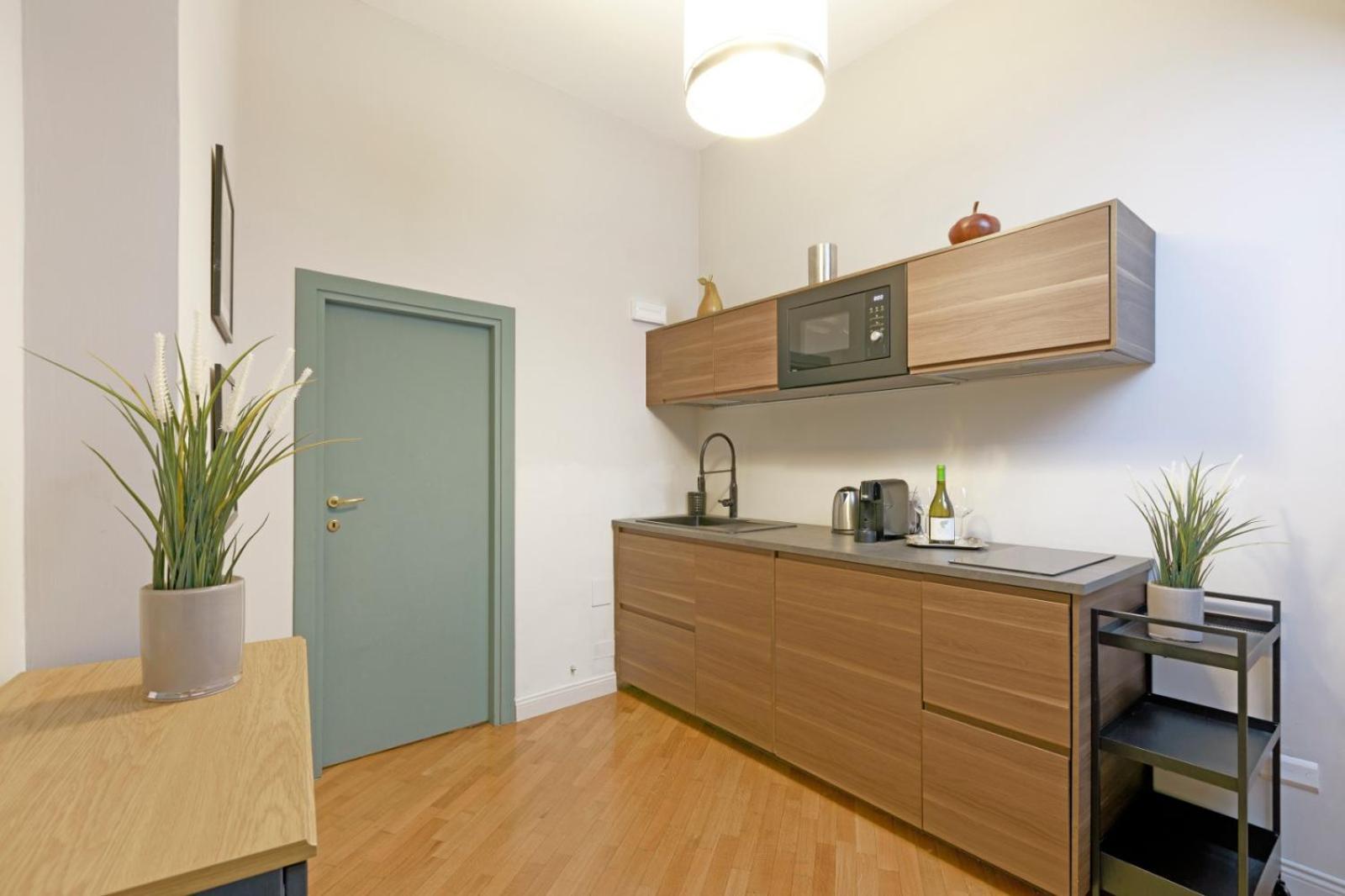 One-Bedroom Apartment