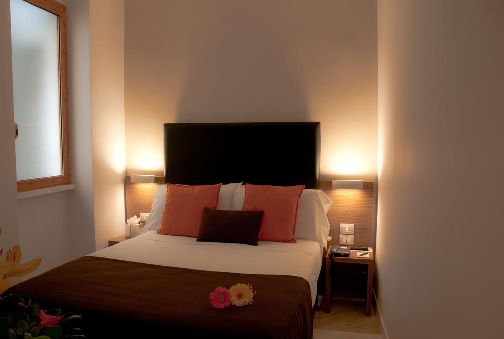 Economy Double Room,323916154:JPEG