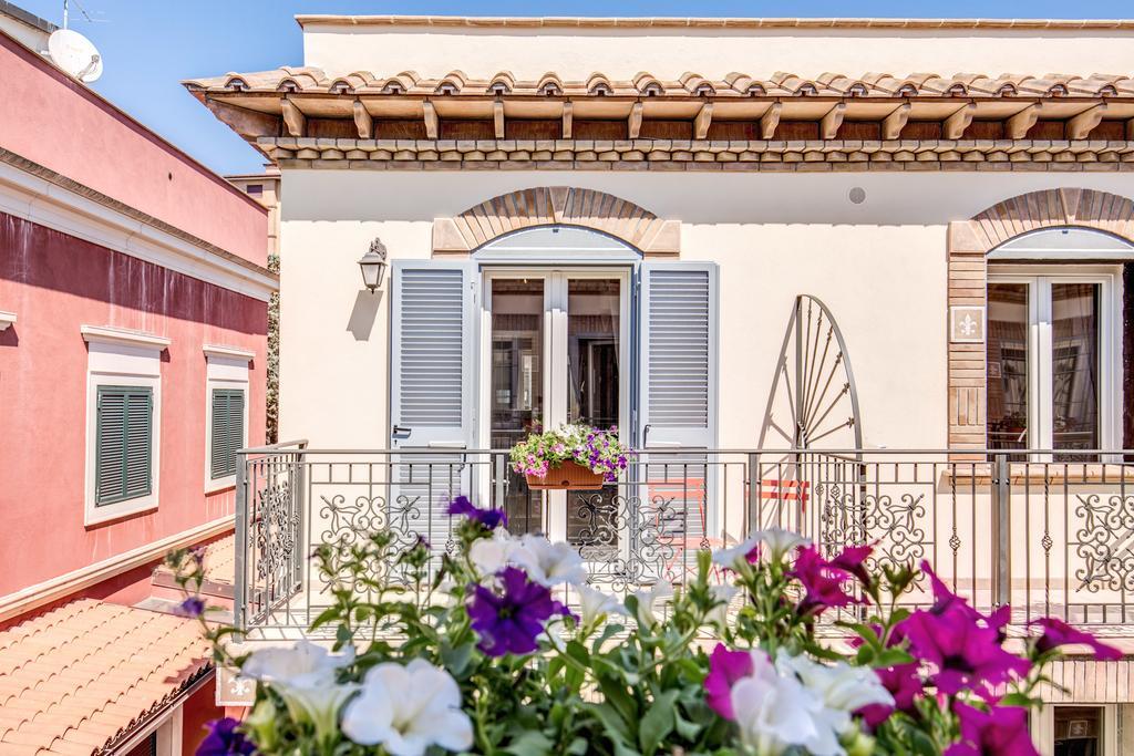 Triple Room Balcony