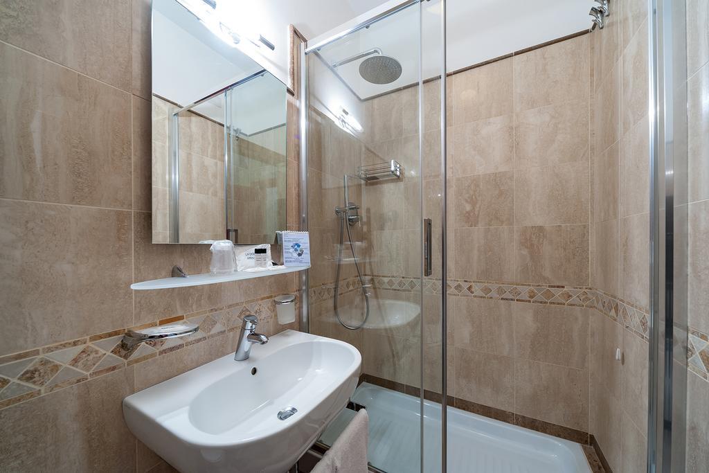 Double Room,379618567:JPEG