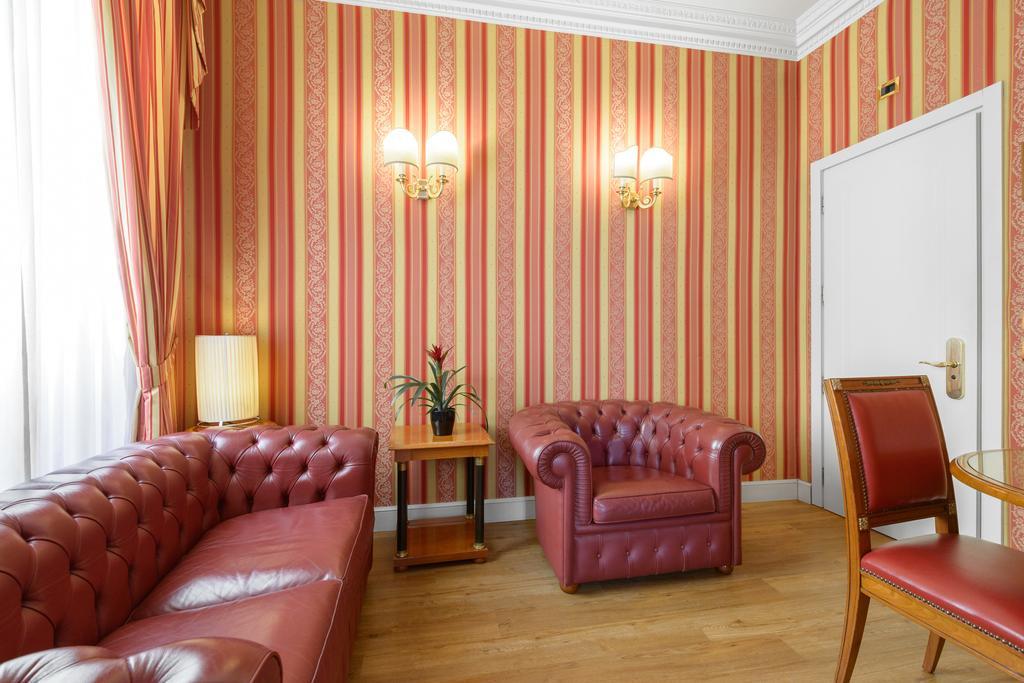 Superior Double or Twin Room,396664983:JPEG