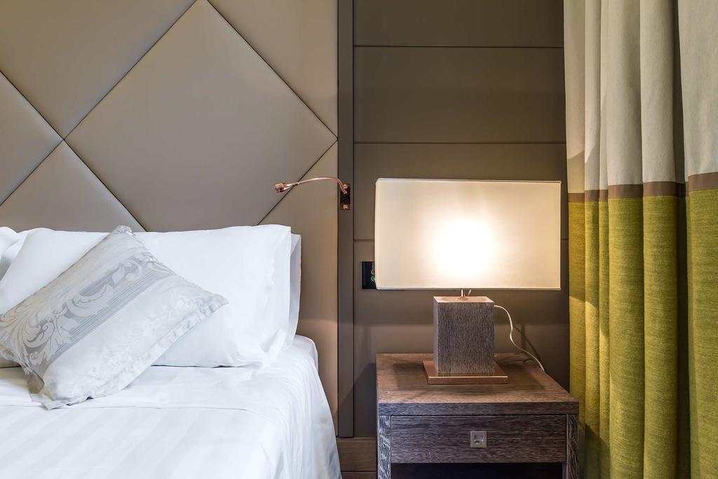 Small Double Room,446111673:JPEG