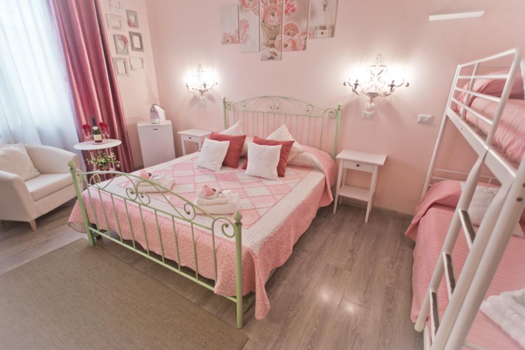 Quadruple Room,710666716:JPEG