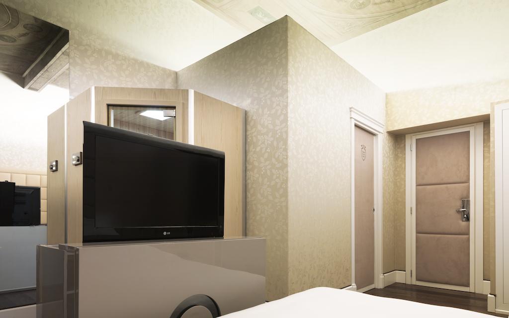 Double Room,50419801:JPEG