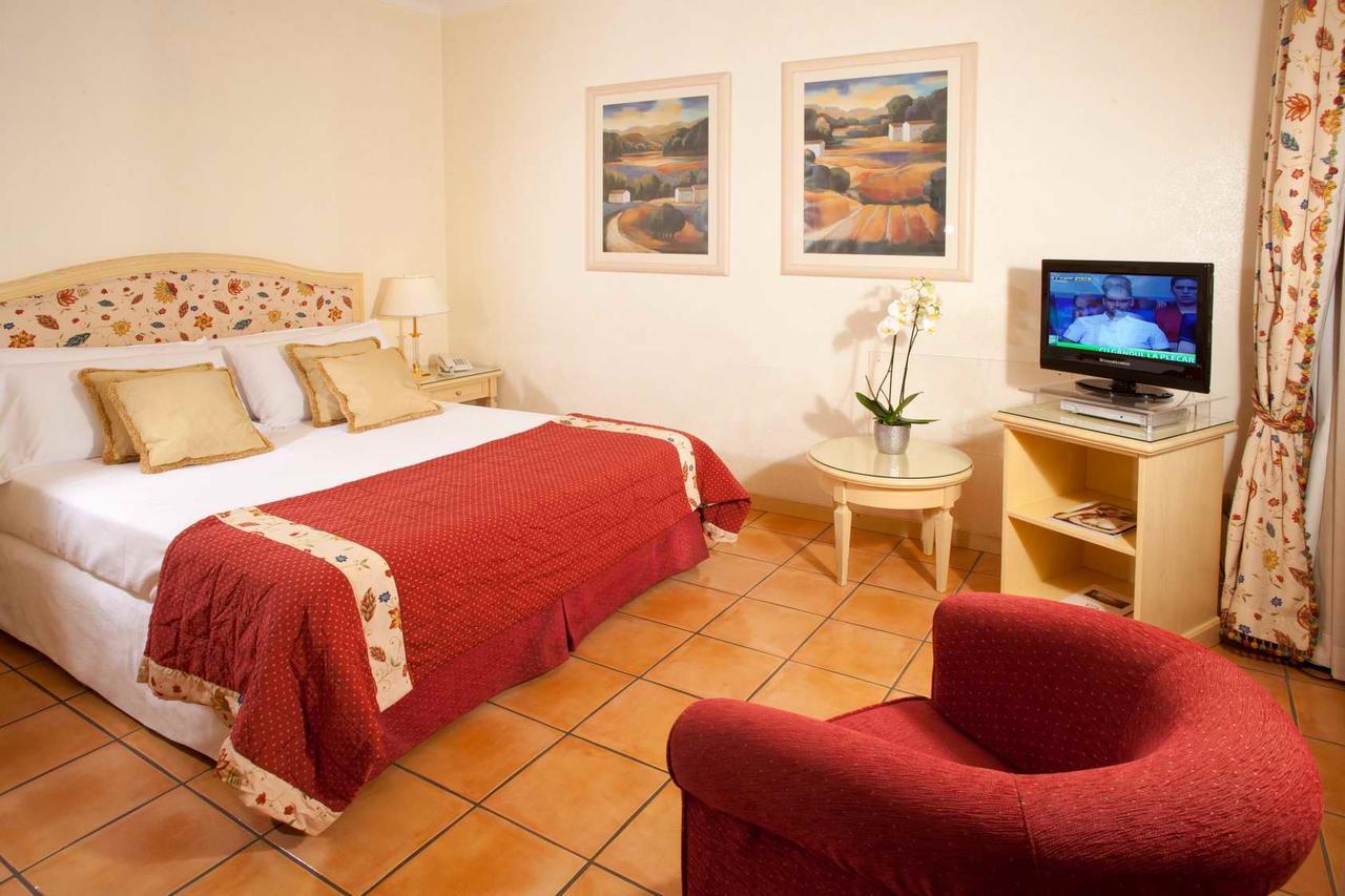 Small Triple Room