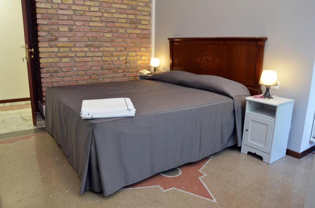 Double or Twin Room,63409333:JPEG