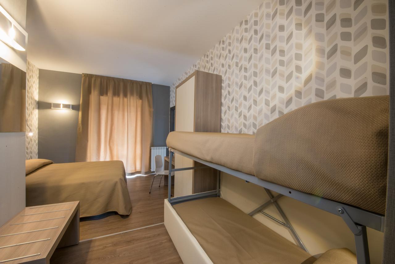 Triple Room Private Bathroom