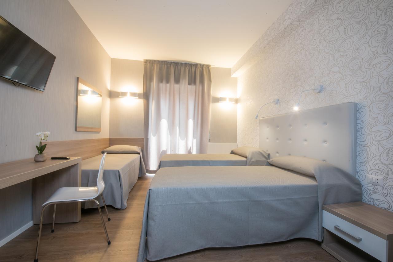 Triple Room Private Bathroom