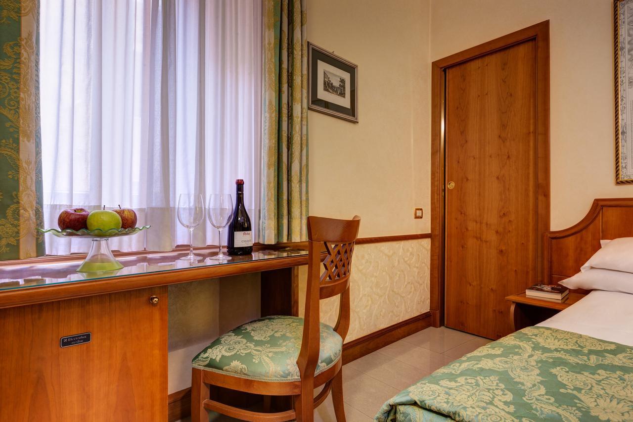 Small Double Room - French bed