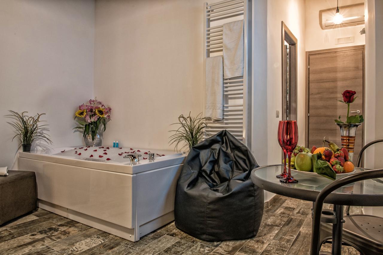 Triple Room Bath
