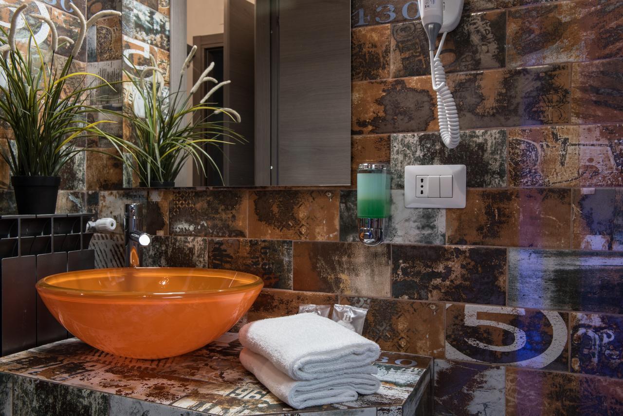 Triple Room Bath