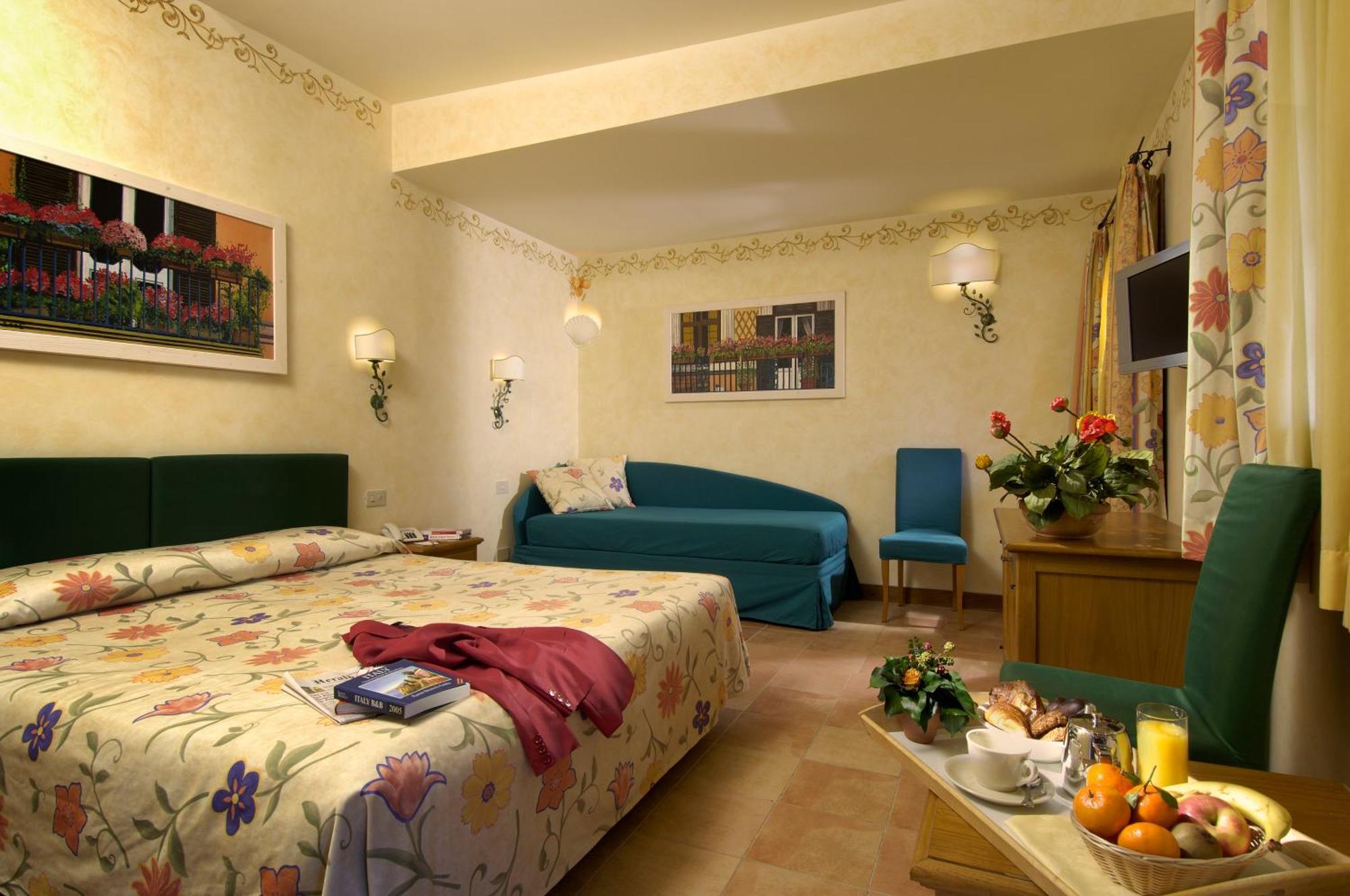 Quadruple Room,687163209:JPEG