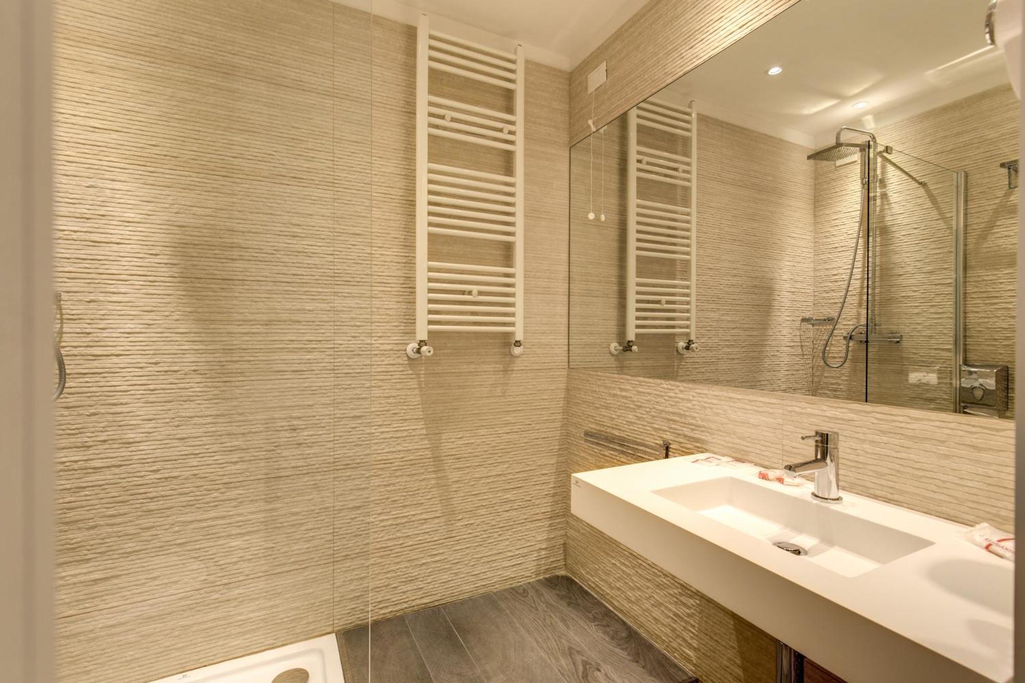 Premium Quadruple Room