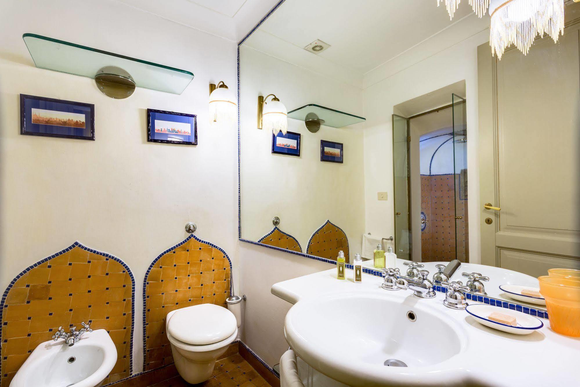 Standard Double Room Private External Bathroom