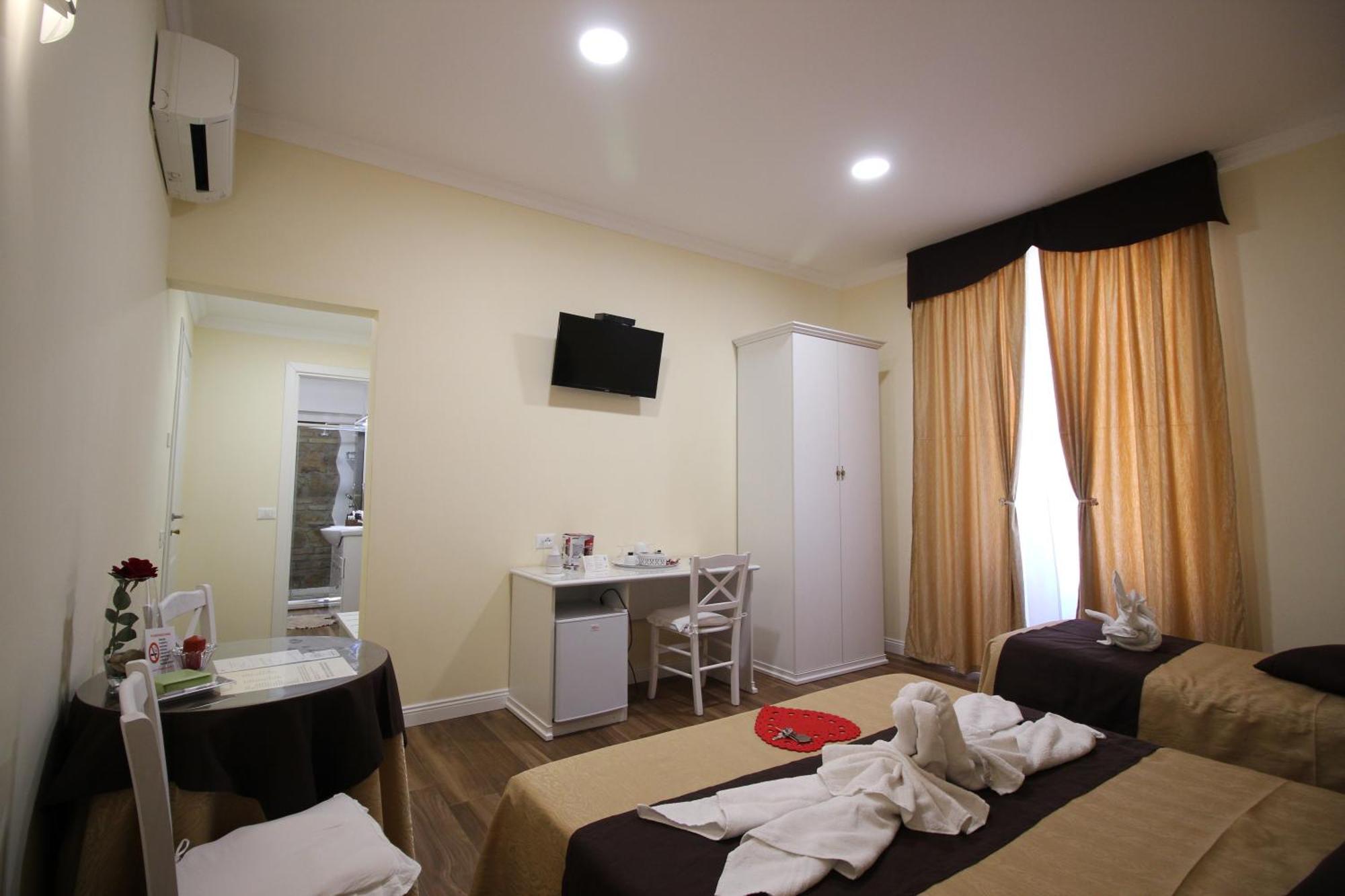 Triple Room