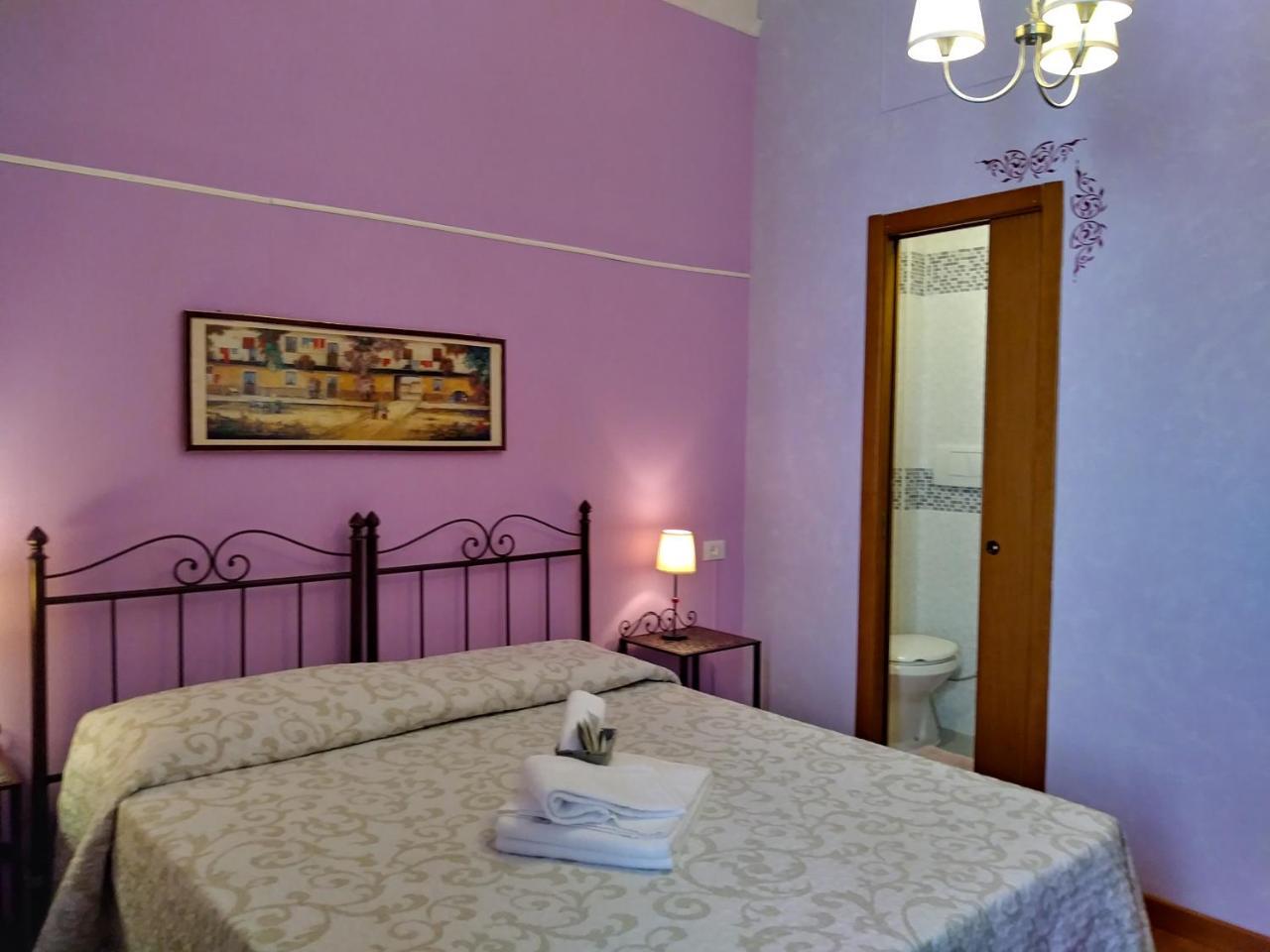 Double Room Private Bathroom