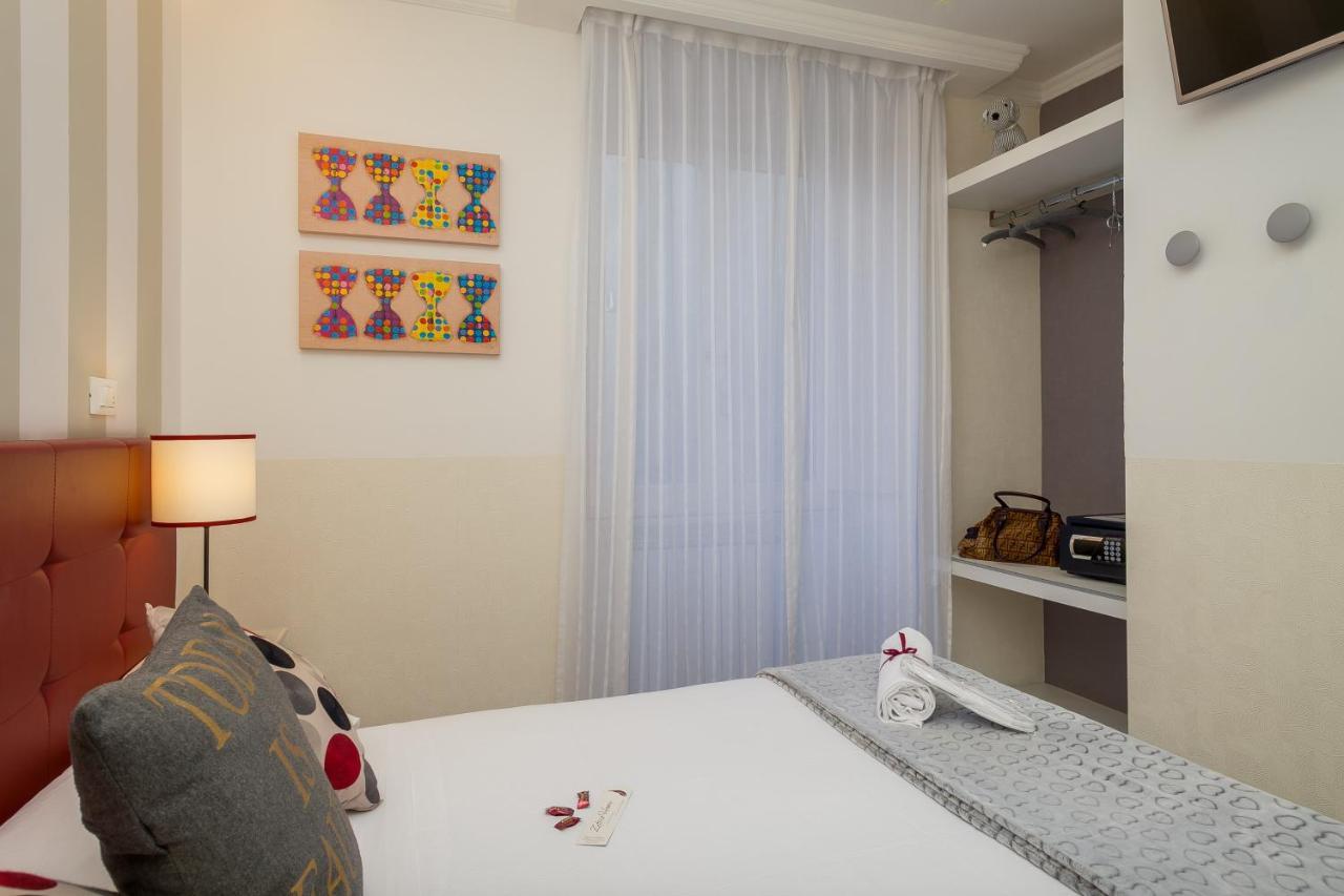 Small Double Room,775089589:JPEG