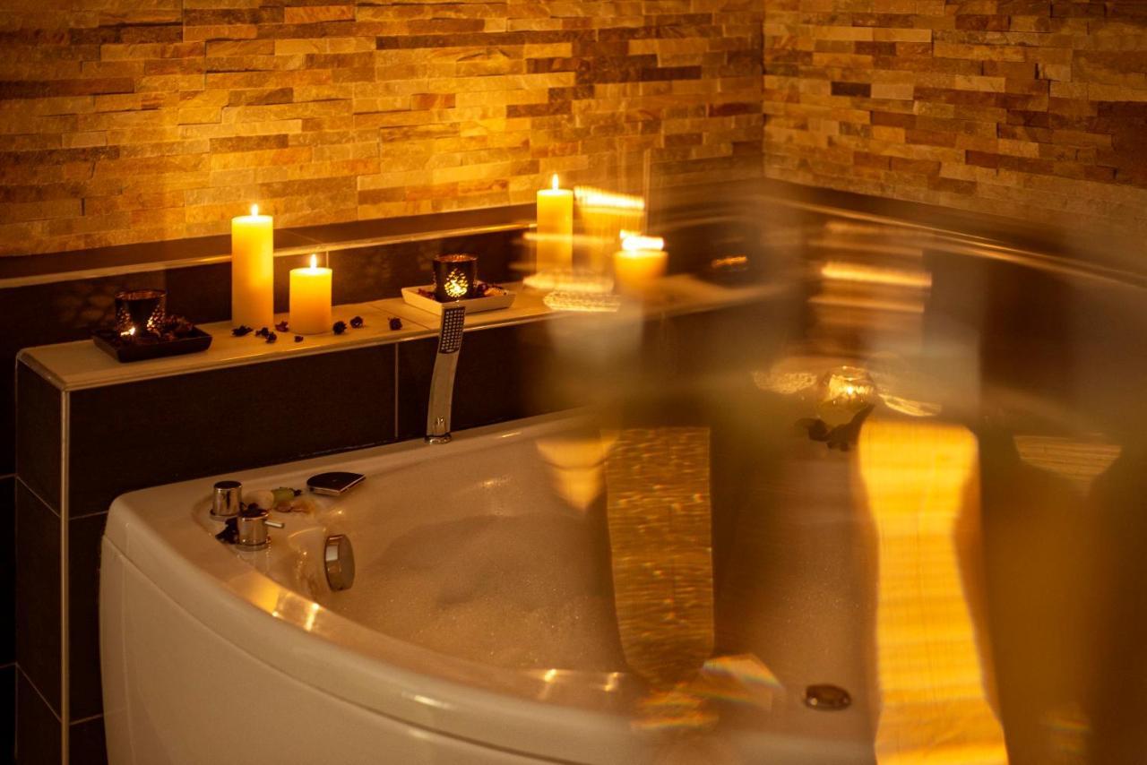 Luxury Triple Room Jacuzzi