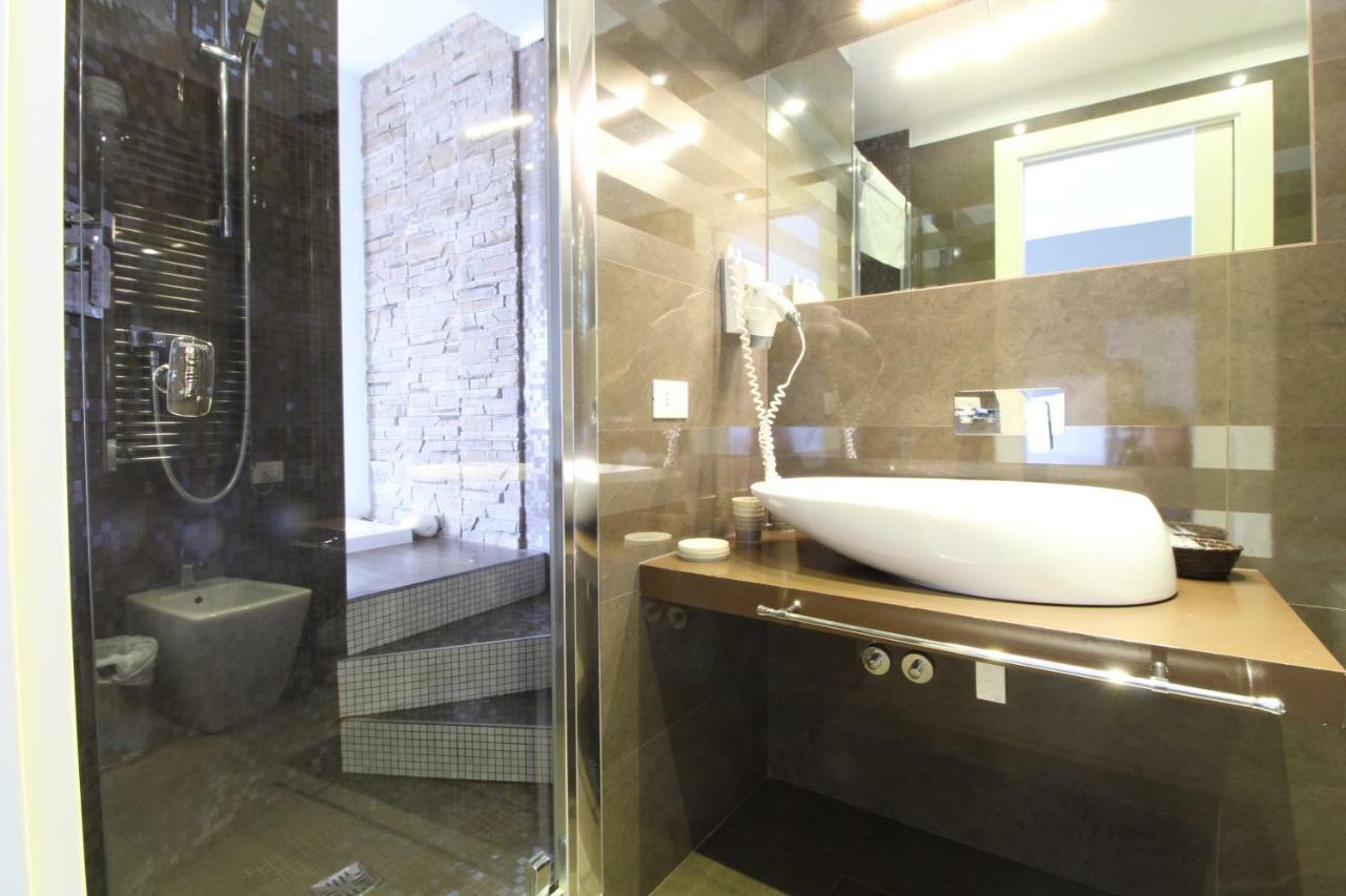 Suite Spa Bath
