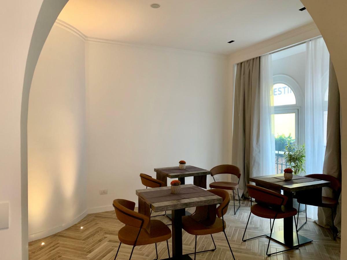 Deluxe Double or Twin Room City View