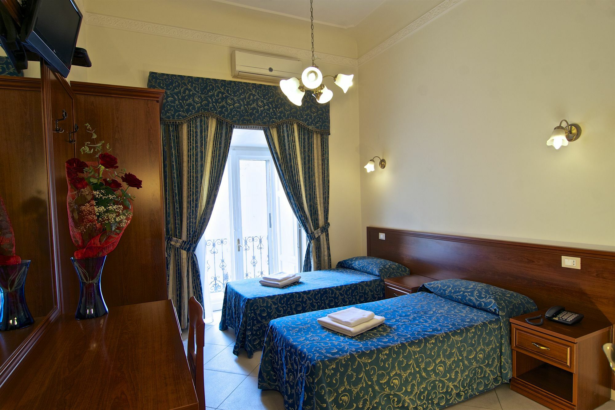 Triple Room with Balcony