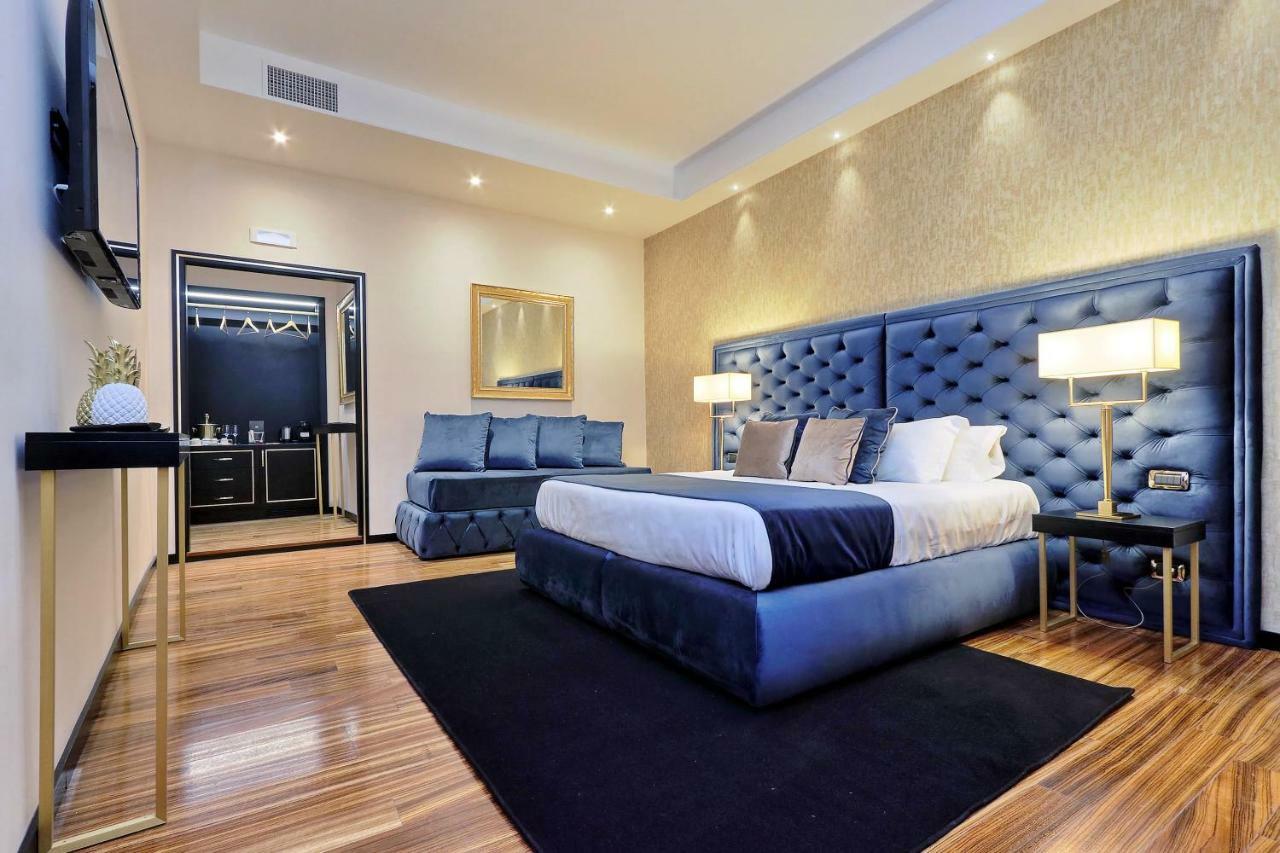 Deluxe Suite with Spa Bath