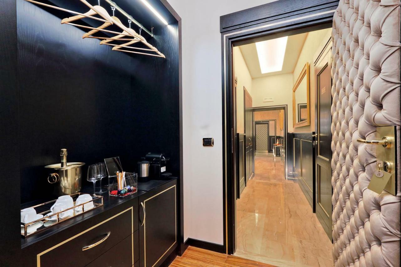 Superior Suite with Shower,833811560:JPEG