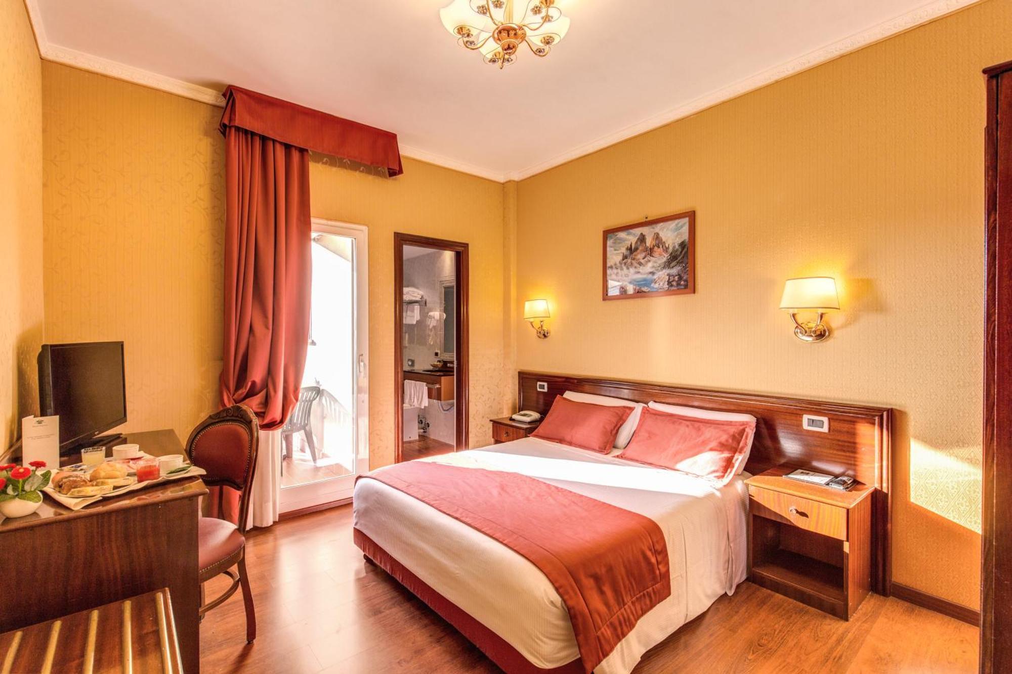 Double or Twin Room Balcony
