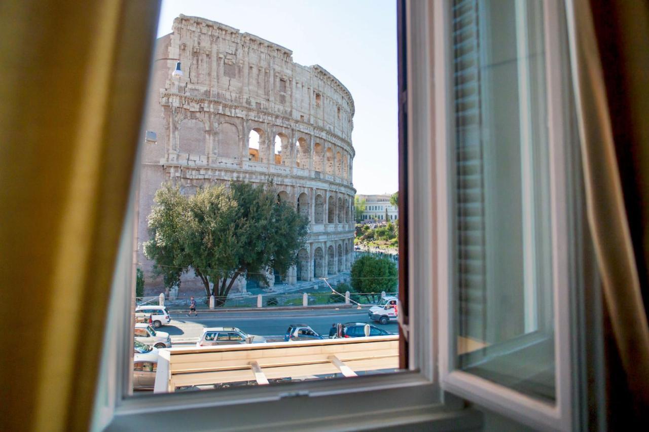 Double Room Colosseum View