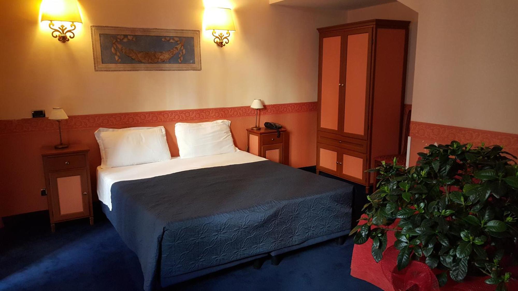 Classic Double or Twin Room,574318830:JPEG