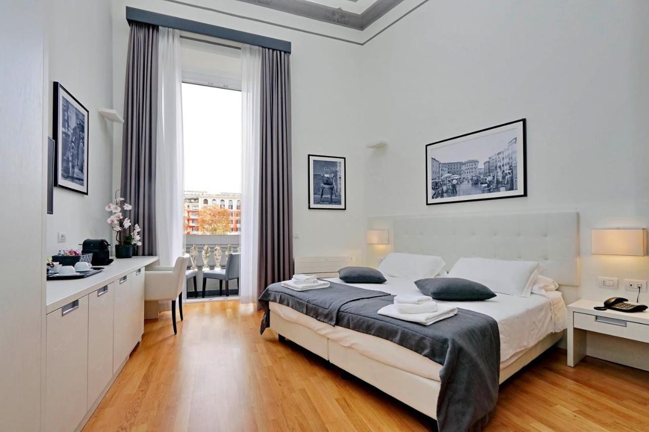 Deluxe Room with Balcony and View