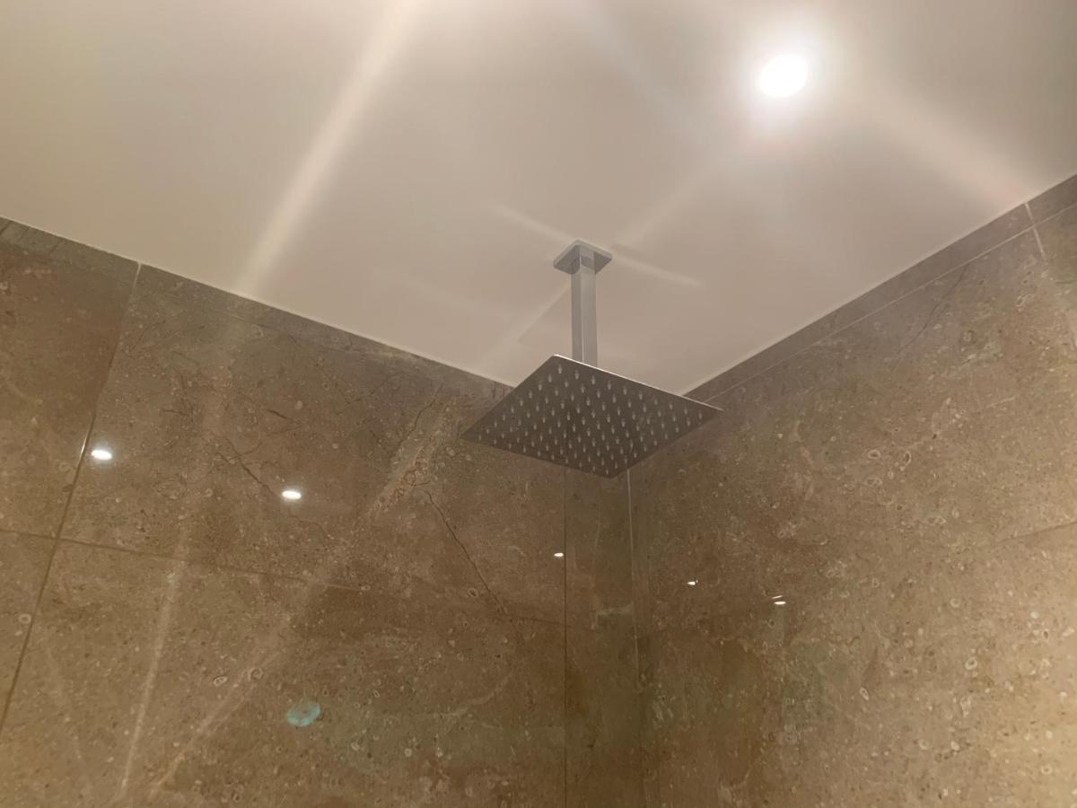 Single Room Private Bathroom