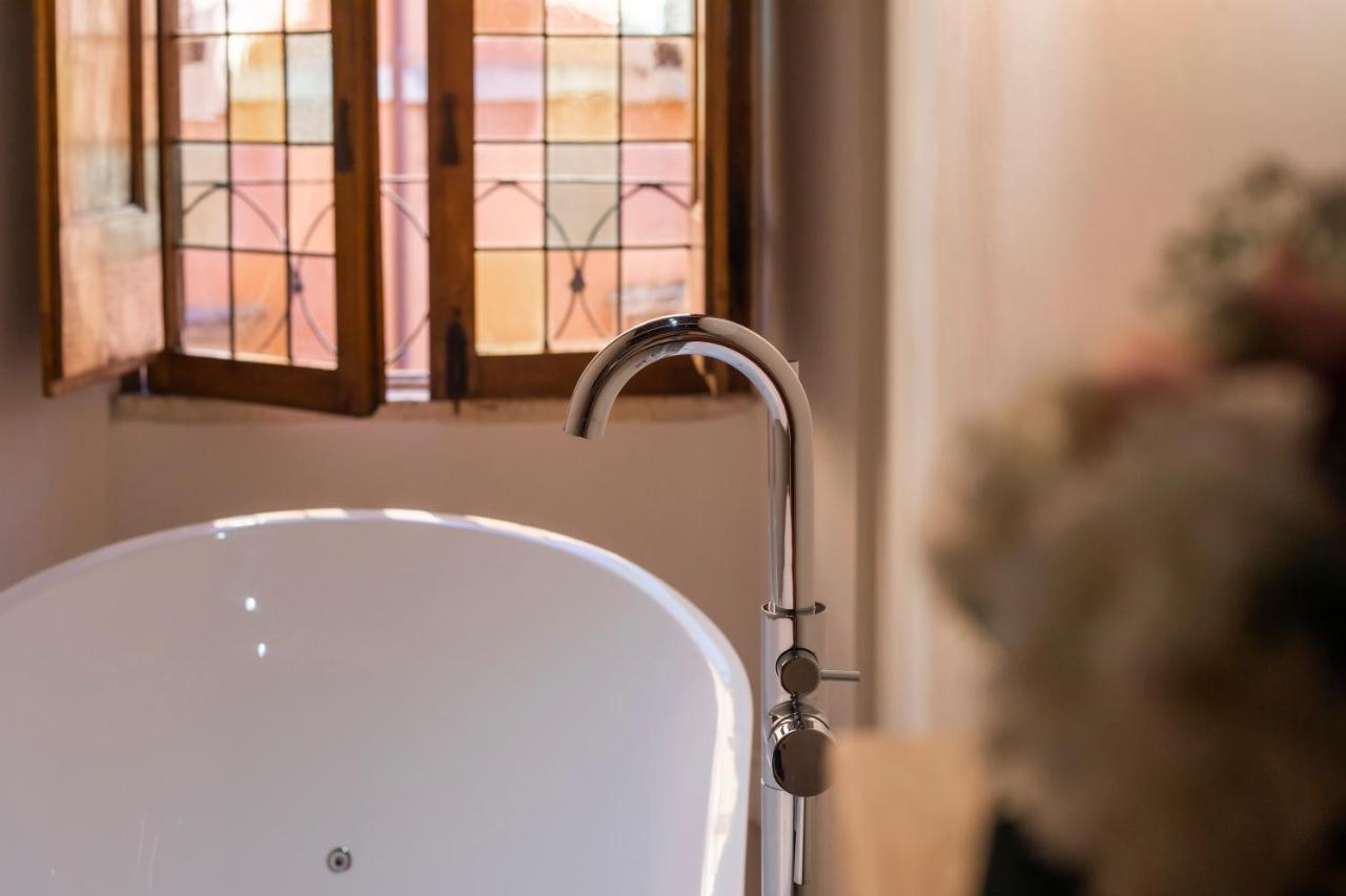 Queen Room Spa Bath
