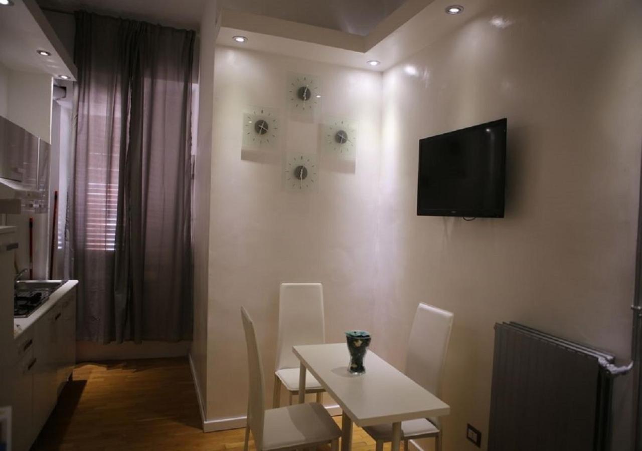 Deluxe Four-Bedroom Apartment - via Catone 29