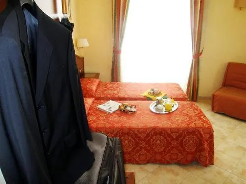 Hotel Dolomiti-1