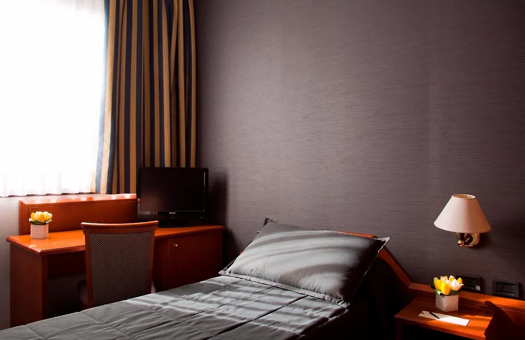 Hotel Zone-1